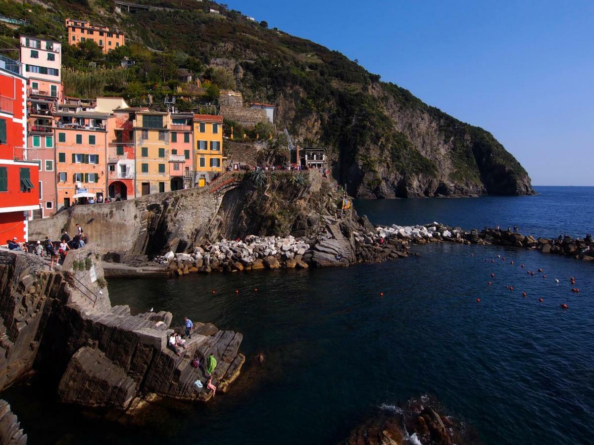 Ai Pesci Room Rental Riomaggiore Exteriör bild
