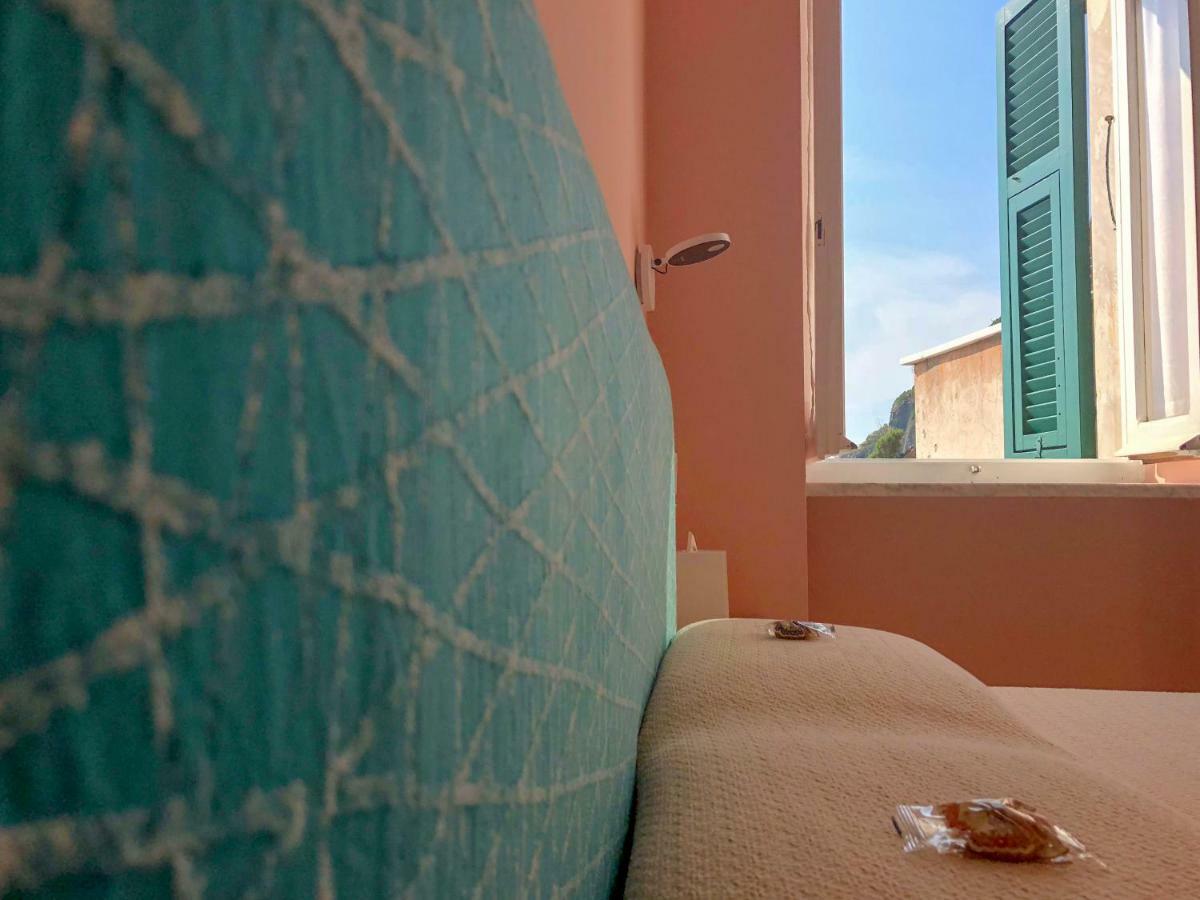 Ai Pesci Room Rental Riomaggiore Exteriör bild